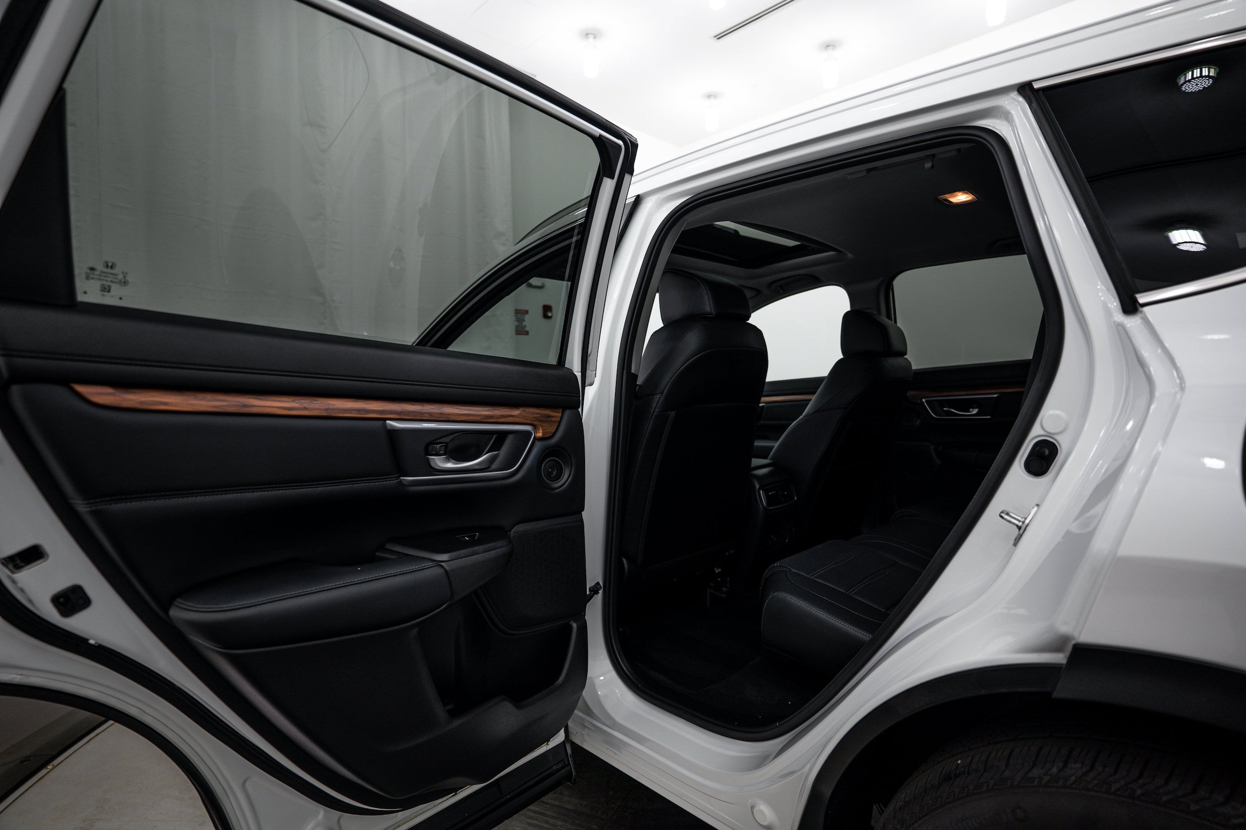 Used 2021 Honda CR-V Touring image 17