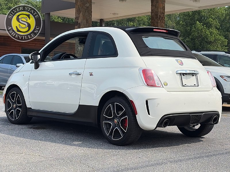 Used 2013 FIAT 500 Abarth w/ Beats Audio Pkg FWD image 4