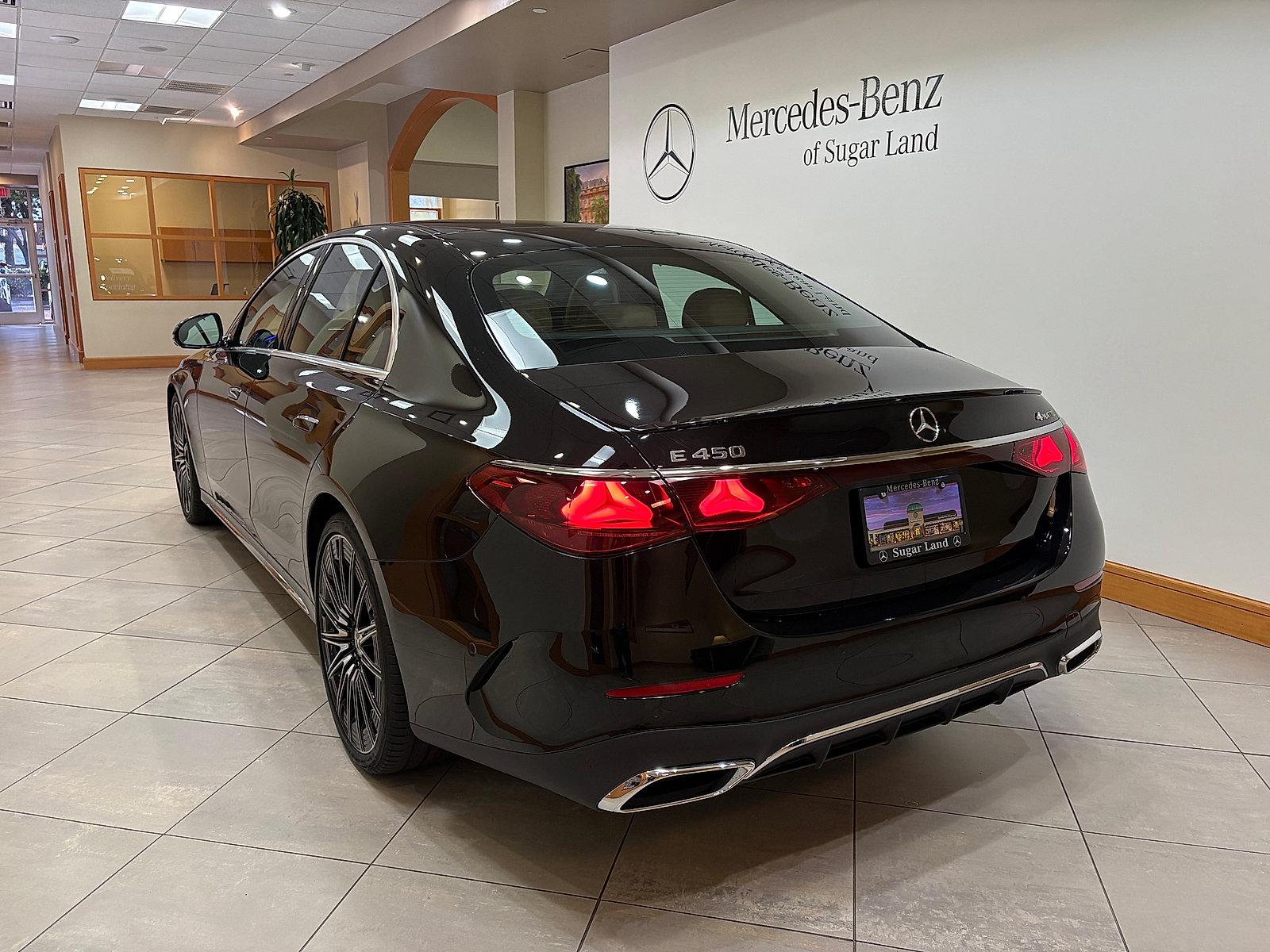 New 2027 Mercedes-Benz E 450 4MATIC Sedan image 3