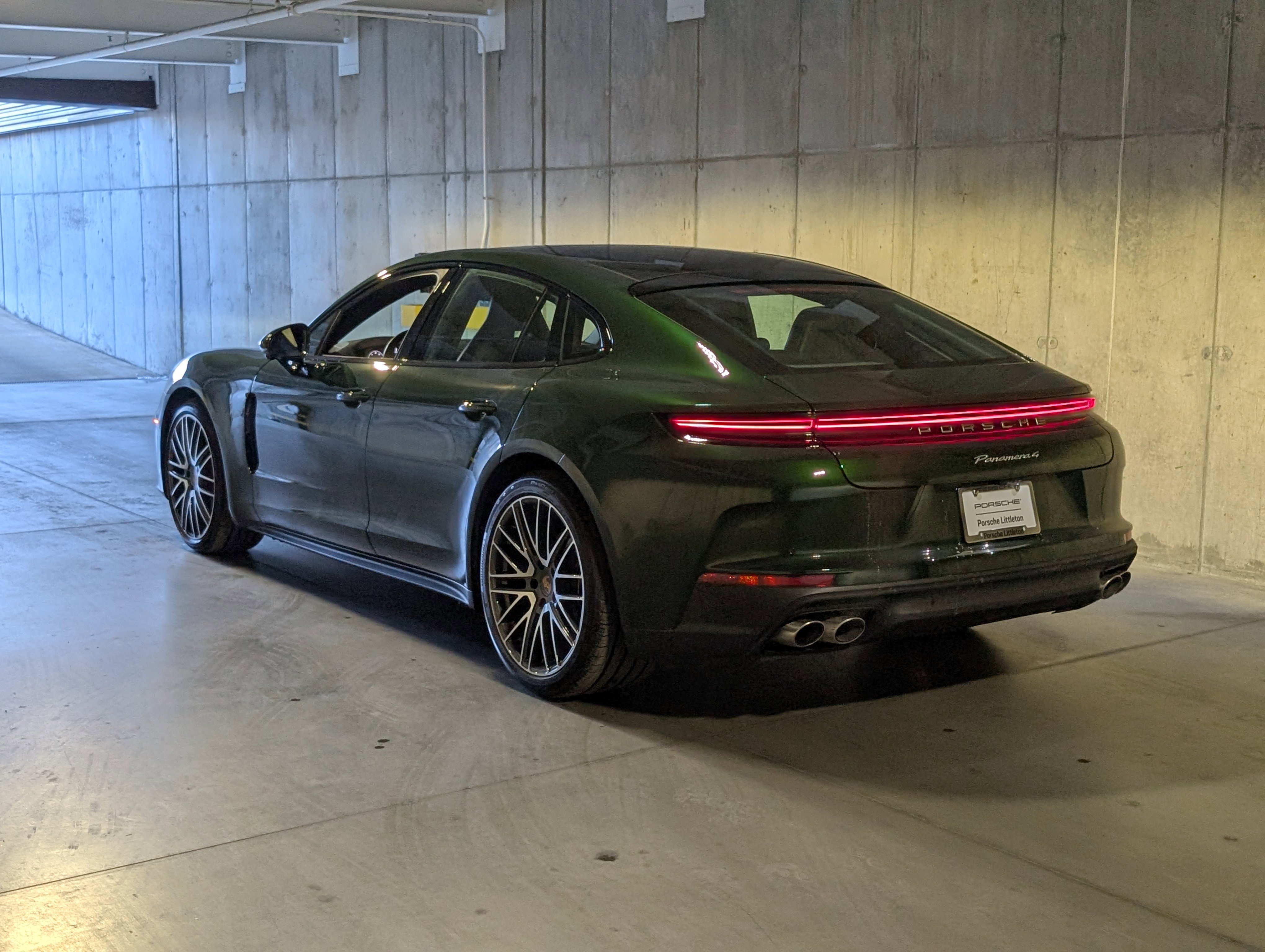 New 2026 Porsche Panamera 4 image 3