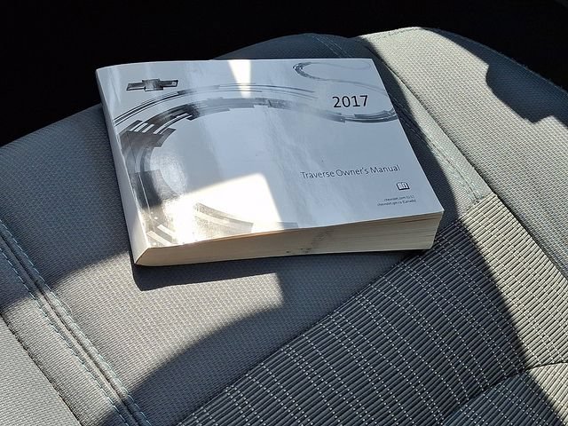 Used 2017 Chevrolet Traverse LS FWD image 34