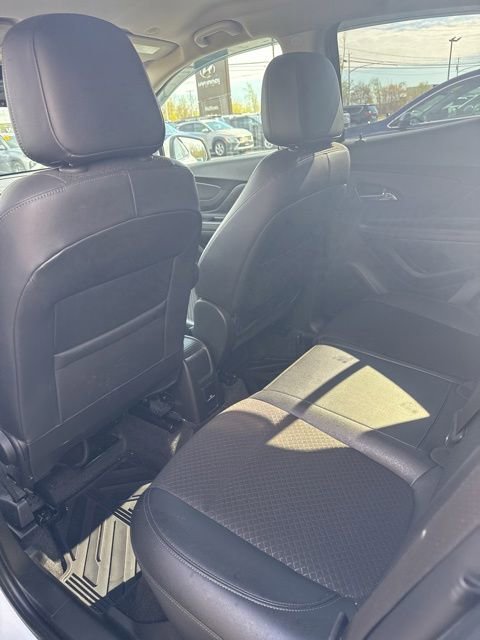 Used 2018 Buick Encore Preferred AWD/4WD image 11