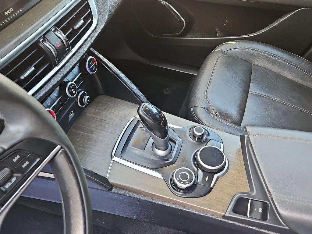 Used 2018 Alfa Romeo Stelvio Ti AWD/4WD image 23
