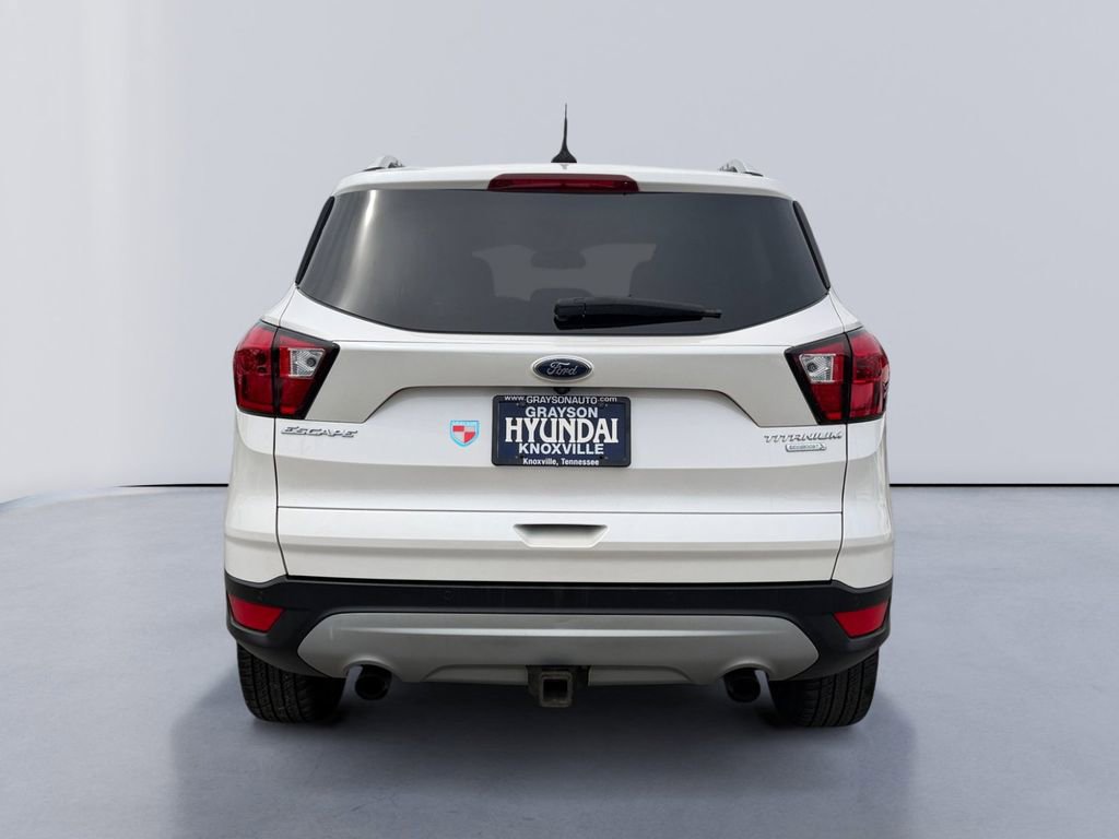 Used 2019 Ford Escape Titanium FWD image 4