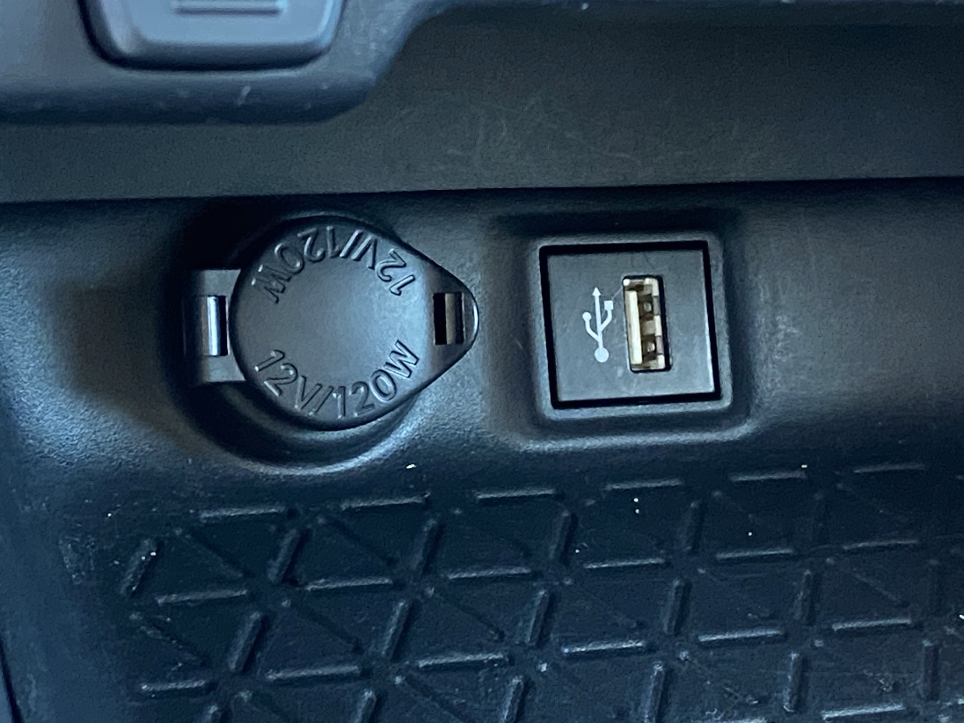 Used 2024 Toyota RAV4 XLE image 23