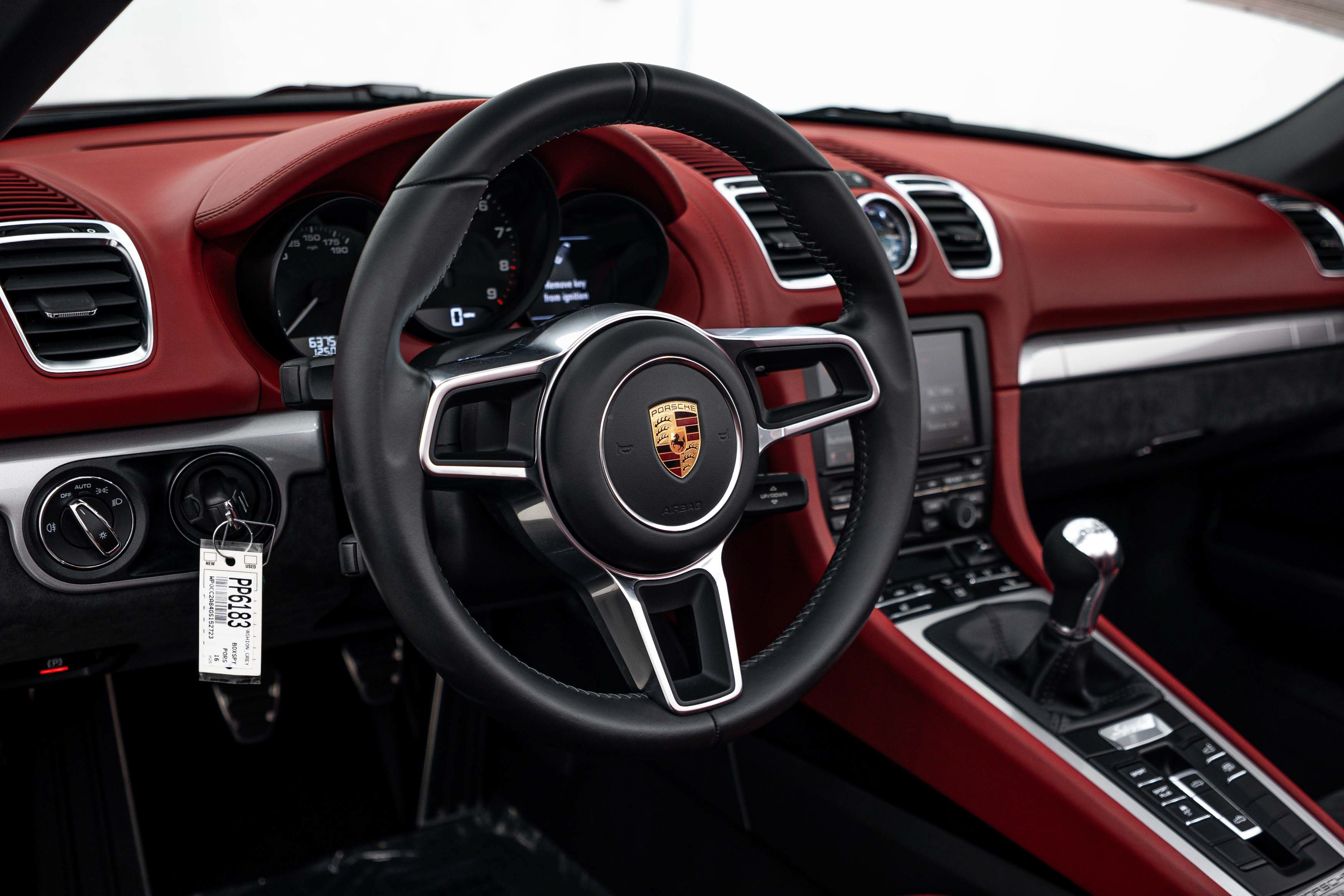Certified 2016 Porsche Boxster Spyder RWD image 18