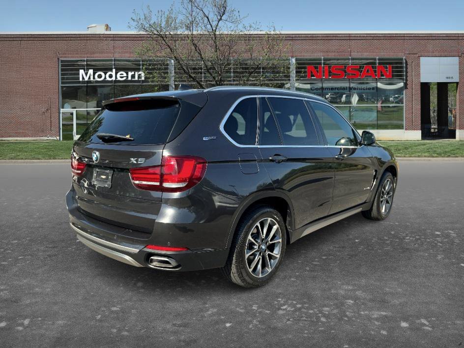 Used 2018 BMW X5 xDrive40e w/ Mocha Interior Design Package AWD/4WD image 4