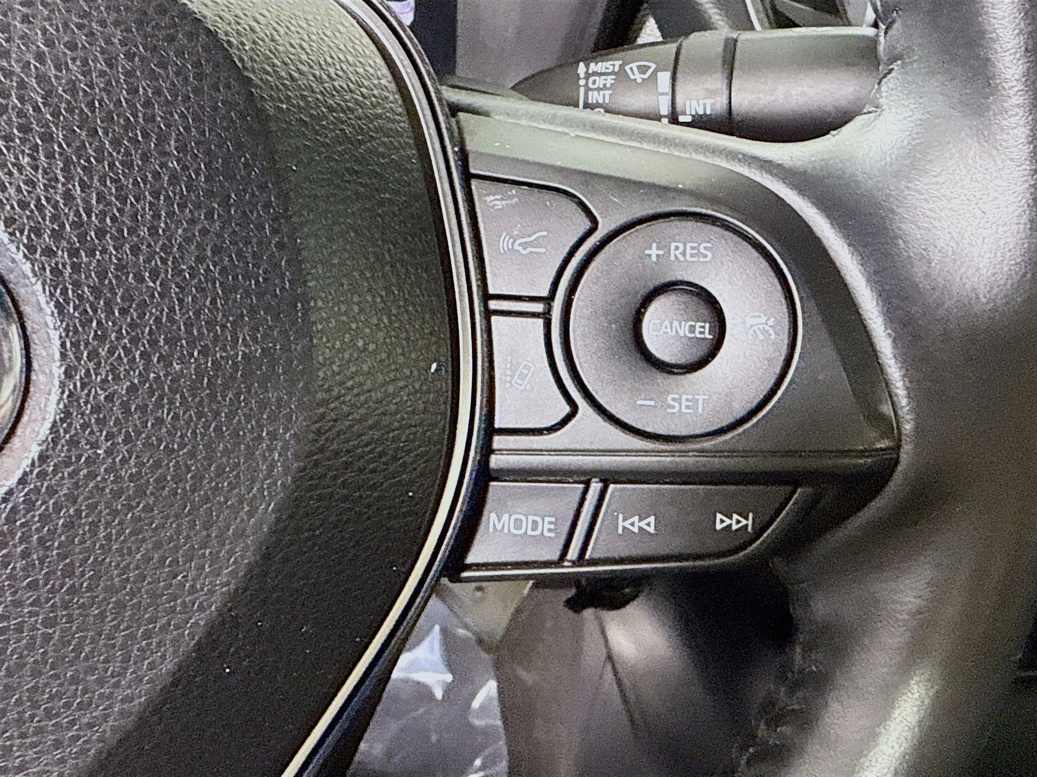 Used 2021 Toyota Corolla SE w/ Carpet Mat Package (TMS) image 15