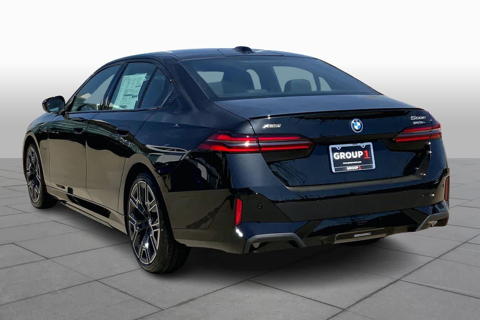 New 2026 BMW 550e xDrive AWD/4WD image 11