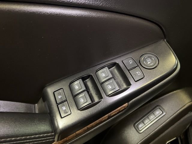 Used 2018 Chevrolet Suburban LT image 46