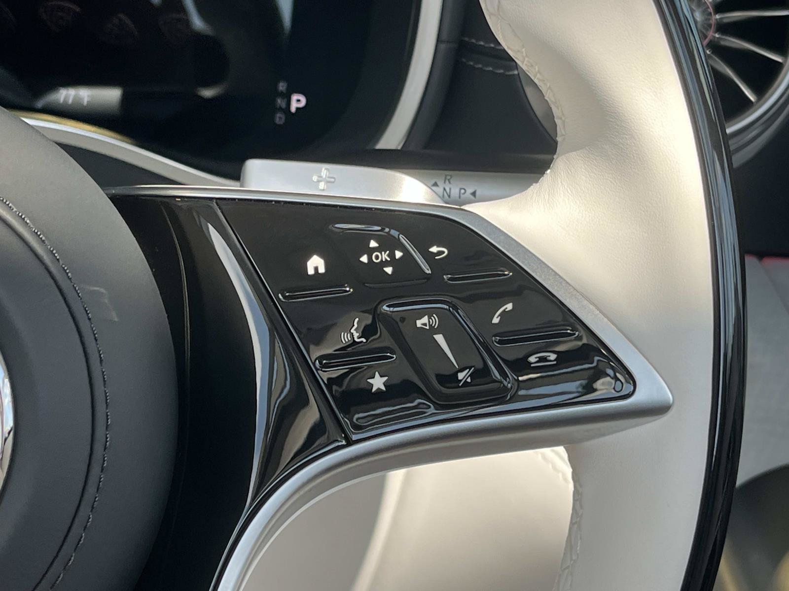 Certified 2026 Mercedes-Benz Maybach SL 680 image 35