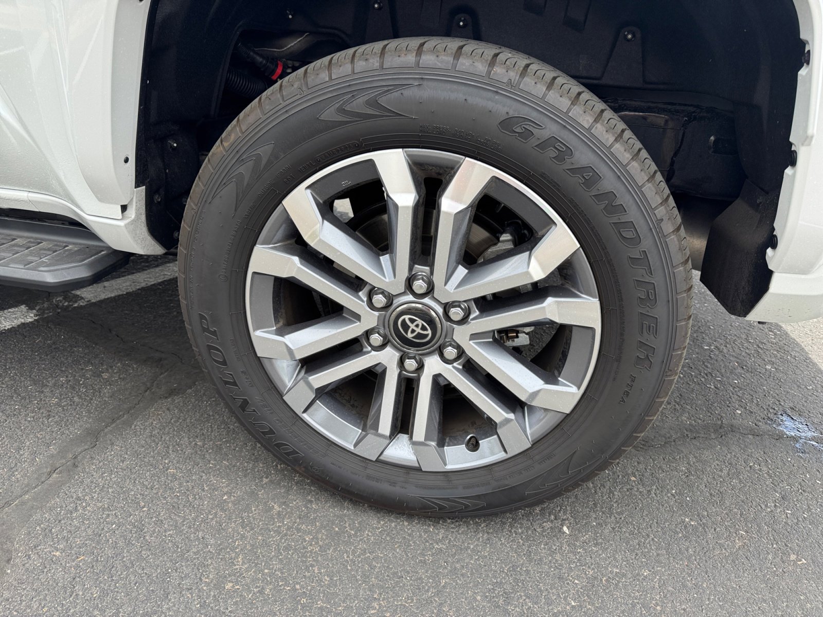 Certified 2025 Toyota 4Runner Limited AWD/4WD image 26