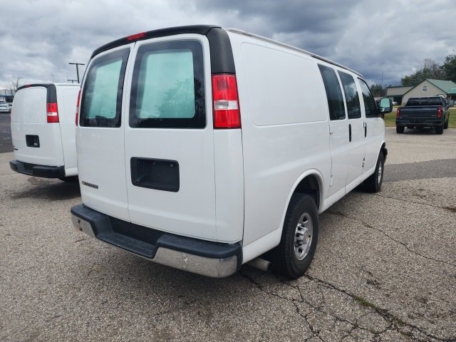 Used 2020 Chevrolet Express 2500 w/ Driver Convenience Package image 3
