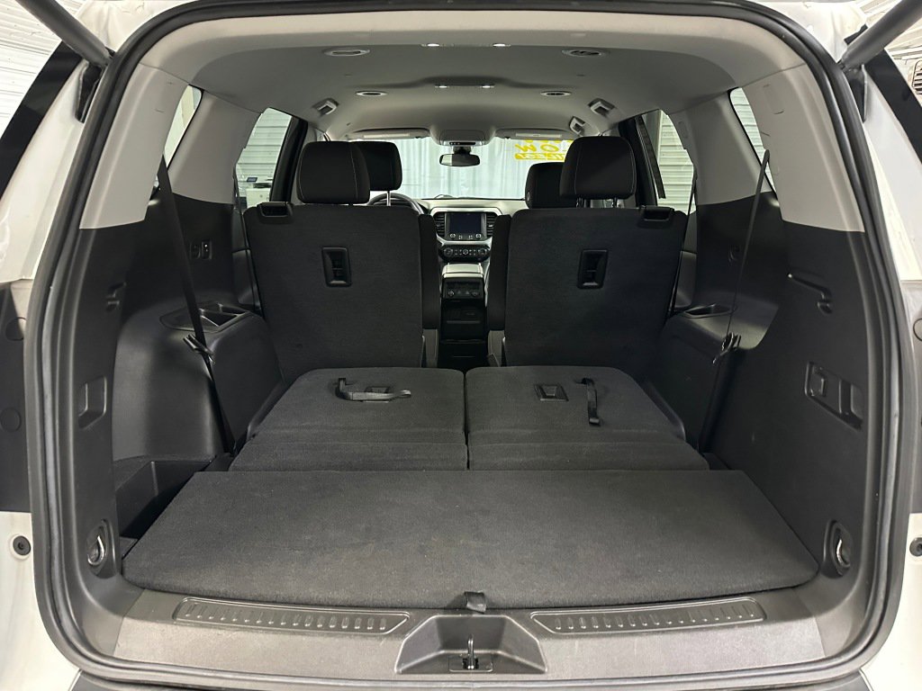 Certified 2023 GMC Acadia SLE w/ Driver Convenience Package image 25