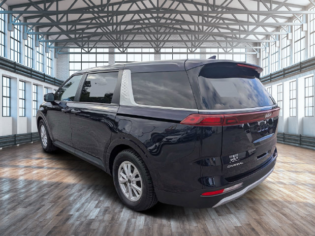 Used 2024 Kia Carnival LX FWD image 5