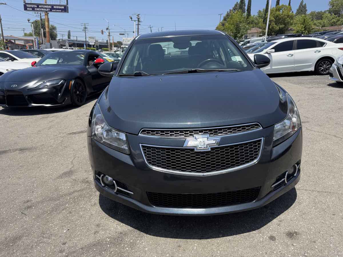 Used 2014 Chevrolet Cruze LTZ w/ RS Package FWD image 2