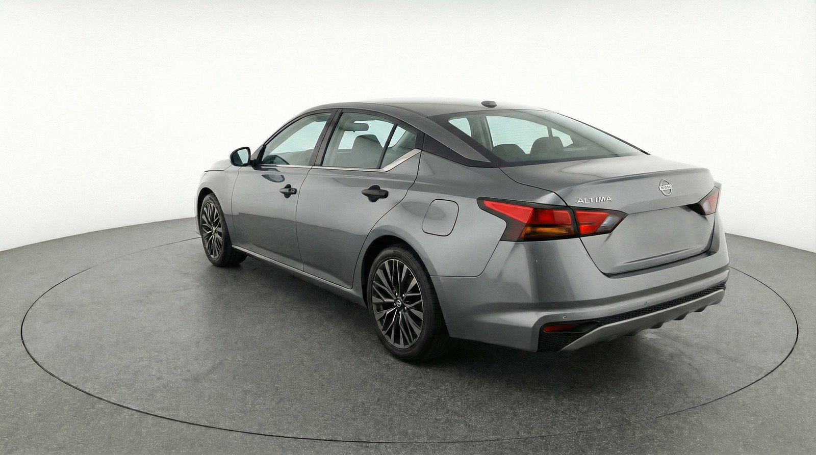 Used 2025 Nissan Altima 2.5 SV FWD image 6