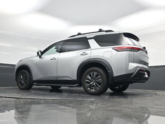 Used 2024 Nissan Pathfinder SV image 52