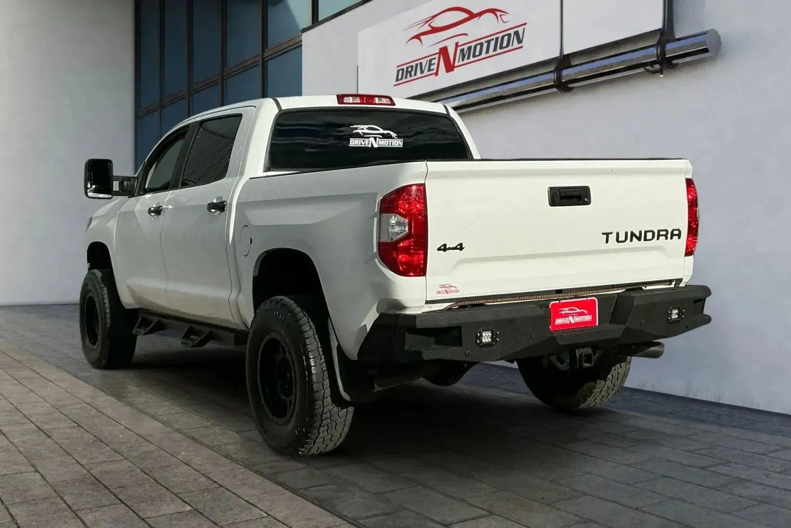 Used 2017 Toyota Tundra SR5 image 5