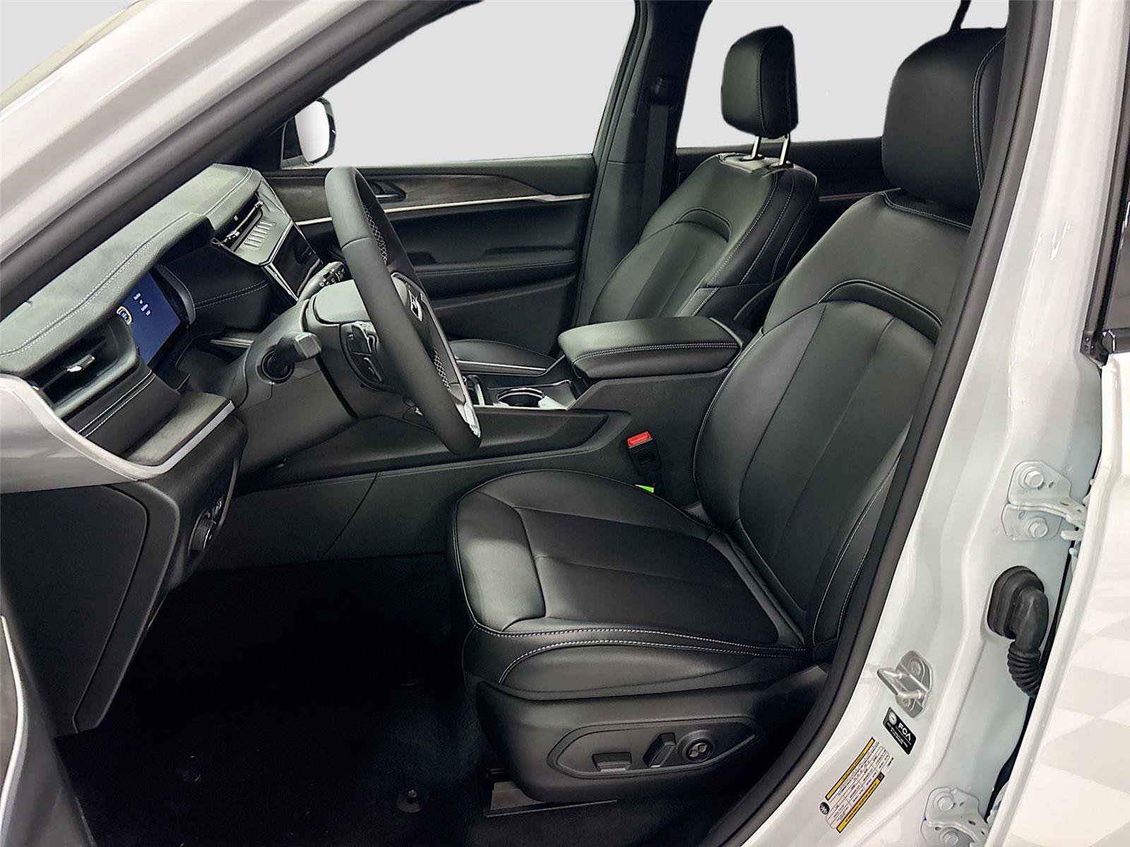 New 2026 Jeep Grand Cherokee L Limited AWD/4WD image 5