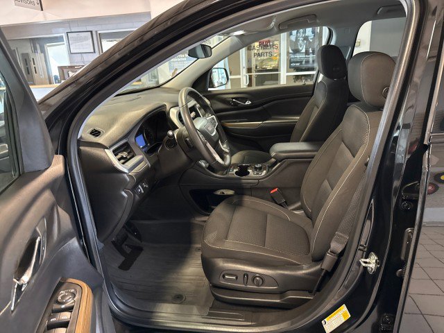 Used 2023 GMC Acadia SLE w/ Driver Convenience Package image 15