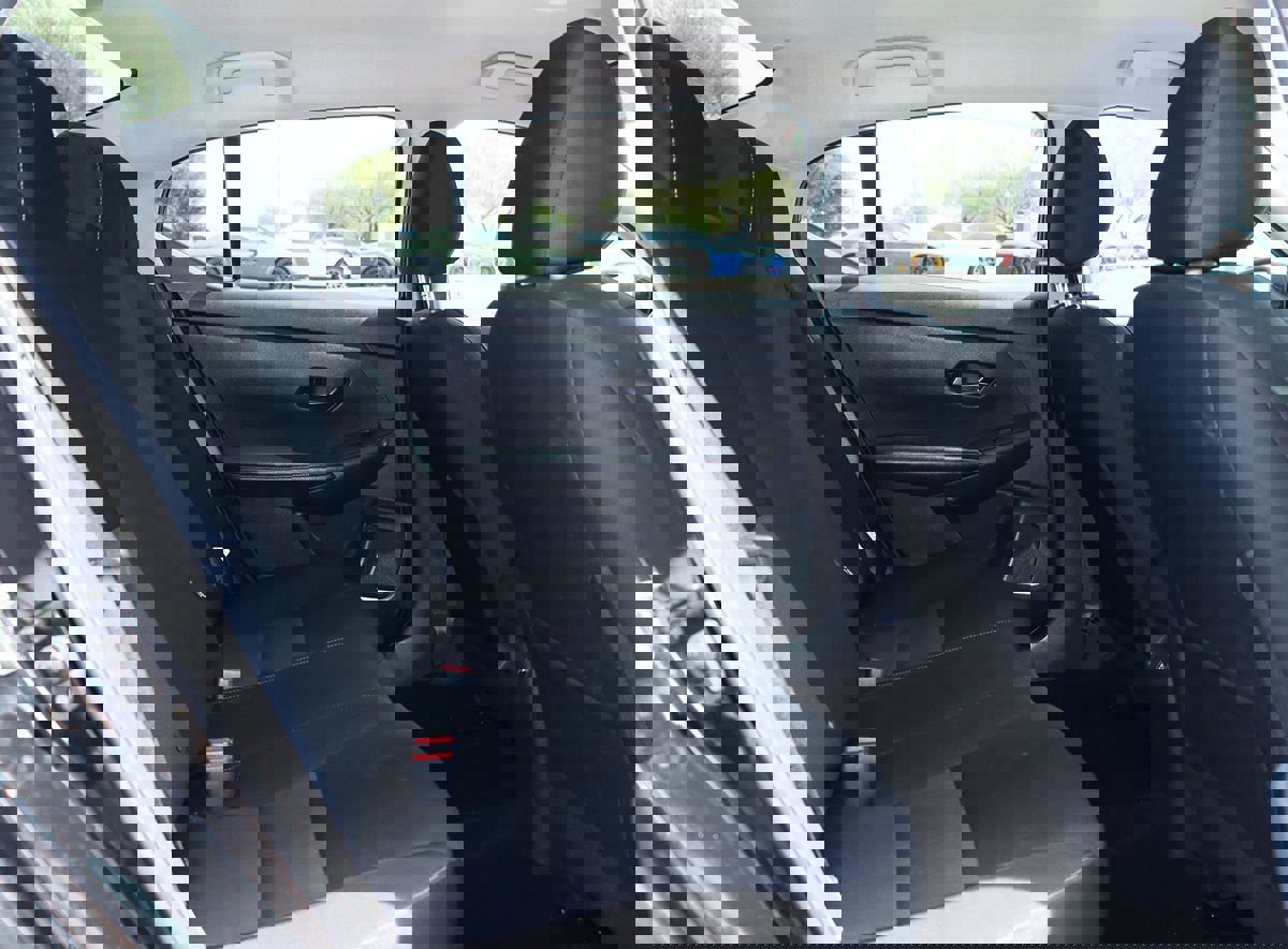 Used 2025 Nissan Sentra SV image 27