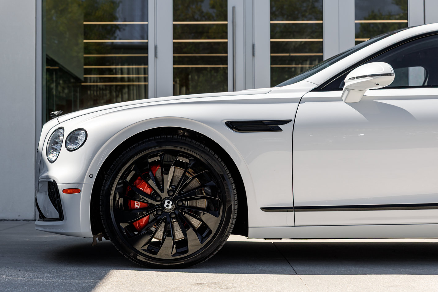 Used 2026 Bentley Flying Spur V8 AWD/4WD image 8