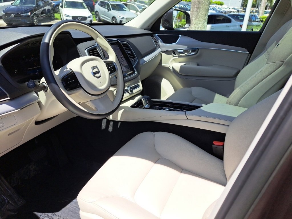 Used 2023 Volvo XC90 B5 Core w/ Protection Package Premier image 13