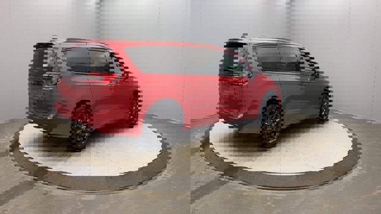 New 2026 Chrysler Pacifica Select w/ S Appearance Package image 5