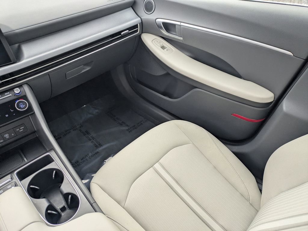 Certified 2024 Hyundai Sonata SEL w/ Convenience Package FWD image 13