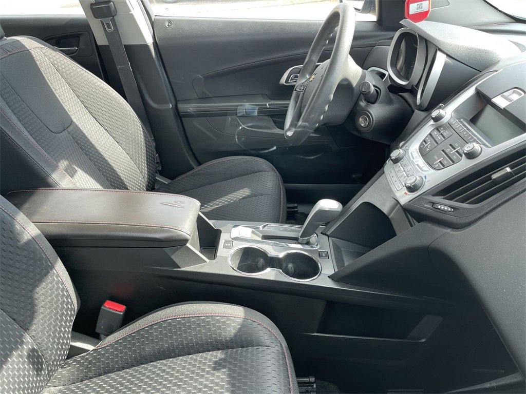 Used 2015 Chevrolet Equinox LS image 9
