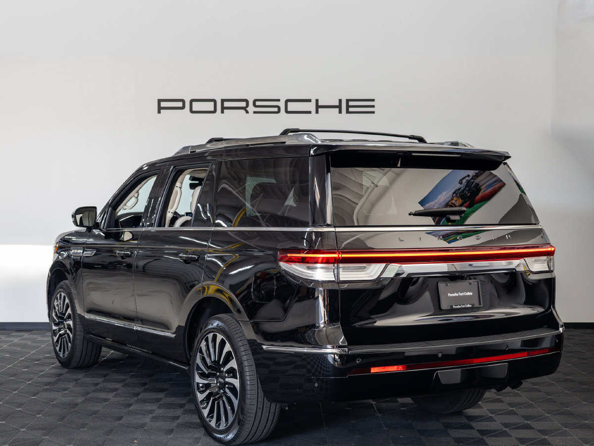 Used 2024 Lincoln Navigator Black Label AWD/4WD image 3