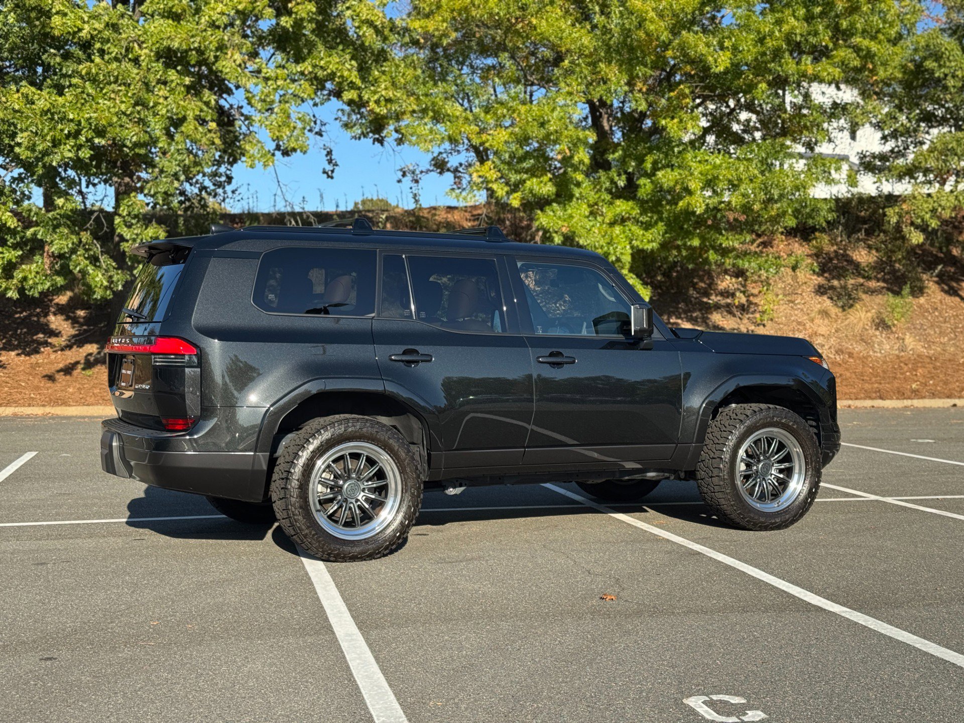 Used 2024 Lexus GX 550 image 13
