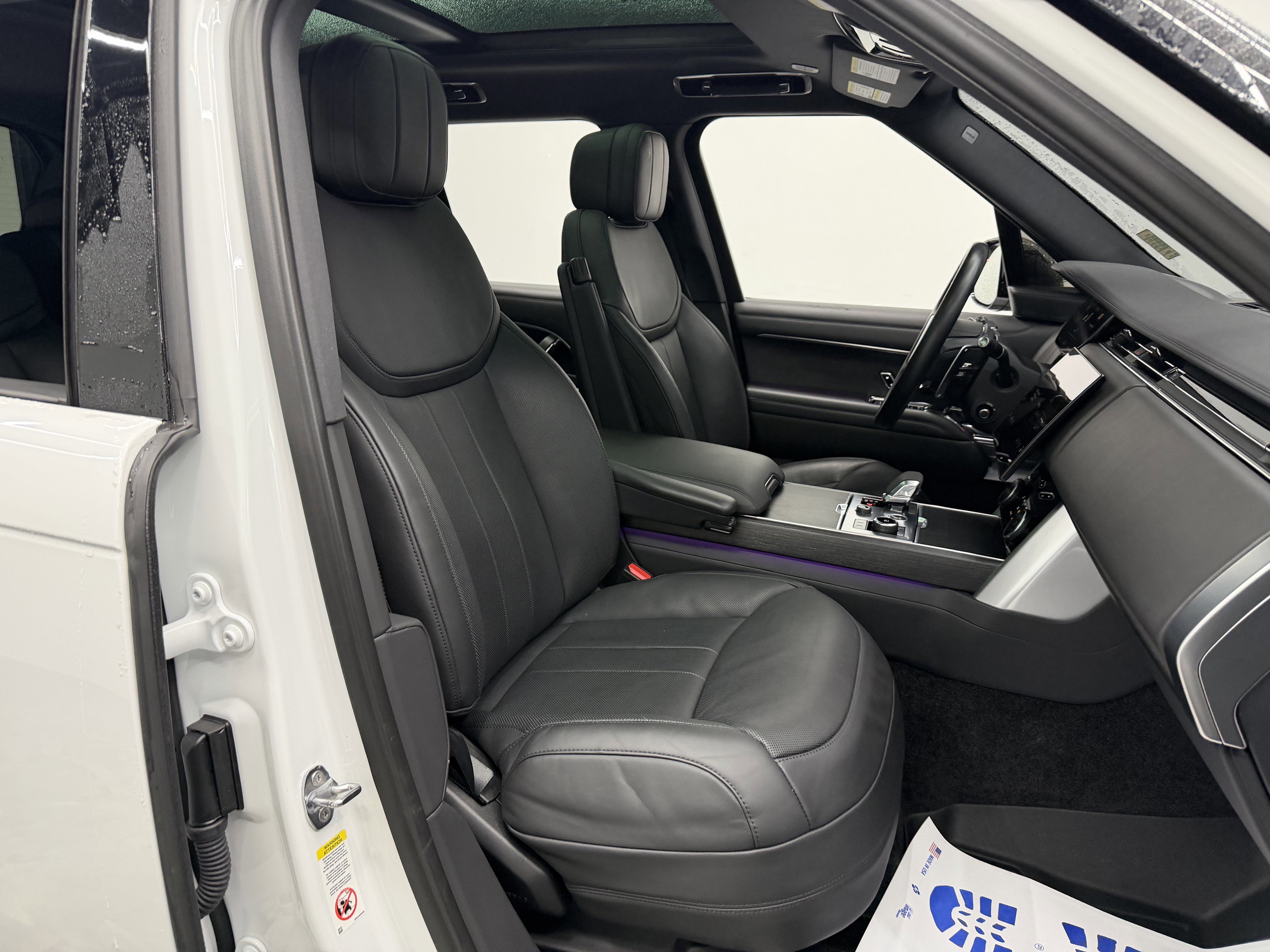 Used 2023 Land Rover Range Rover SE image 22