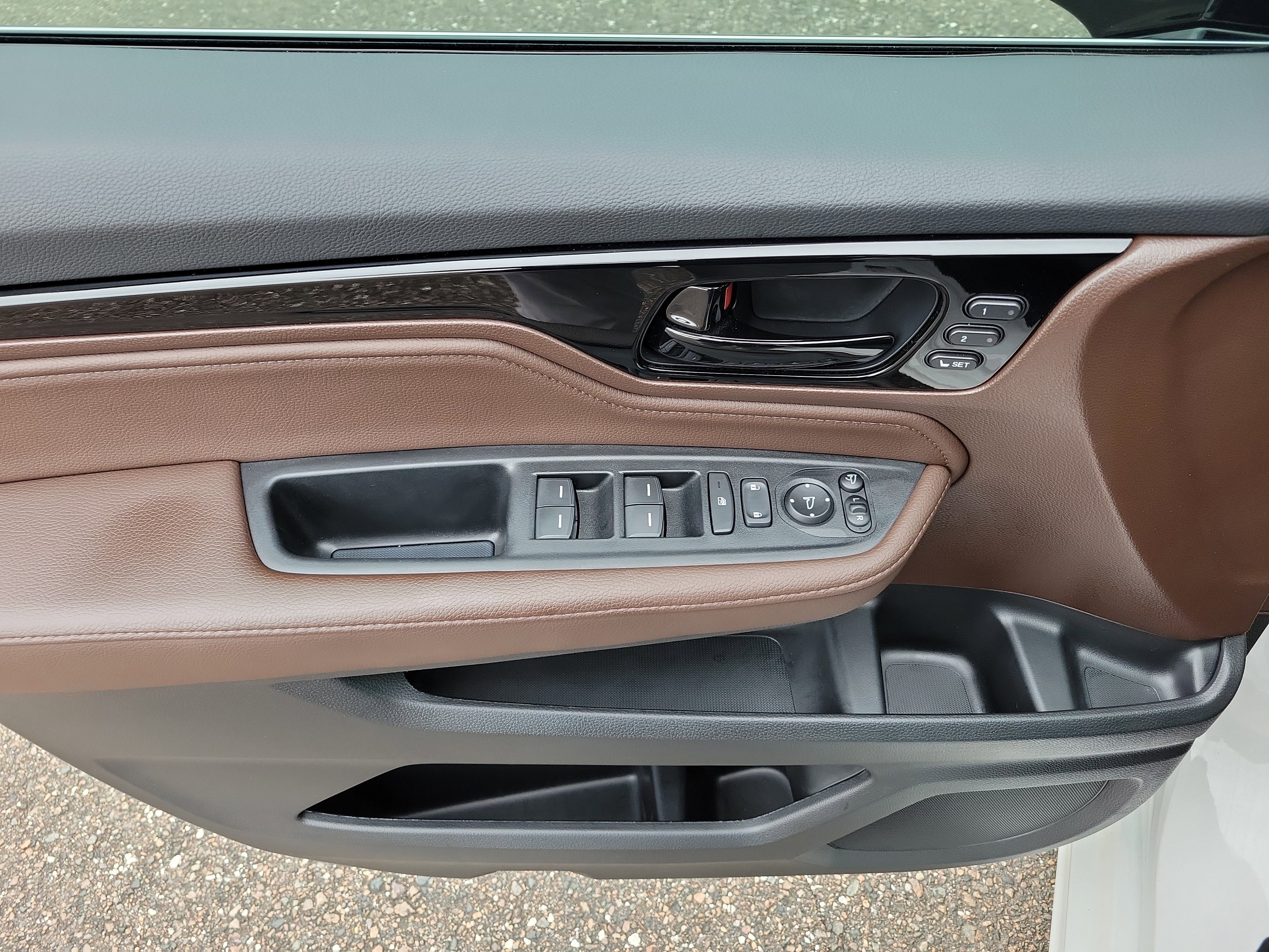 Used 2025 Honda Odyssey Elite image 24