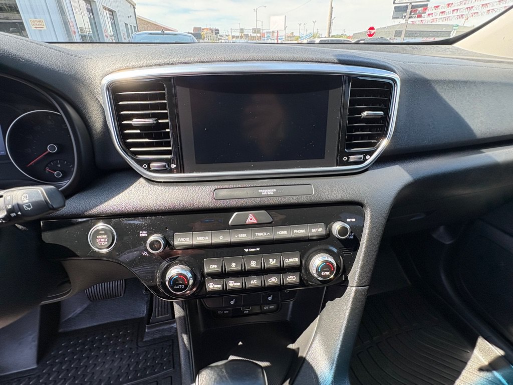 Used 2022 Kia Sportage EX AWD/4WD image 11