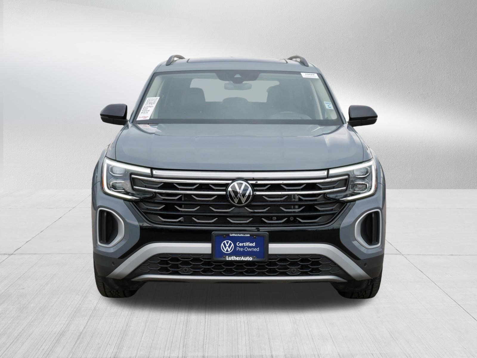 Certified 2024 Volkswagen Atlas Peak Edition SEL image 2