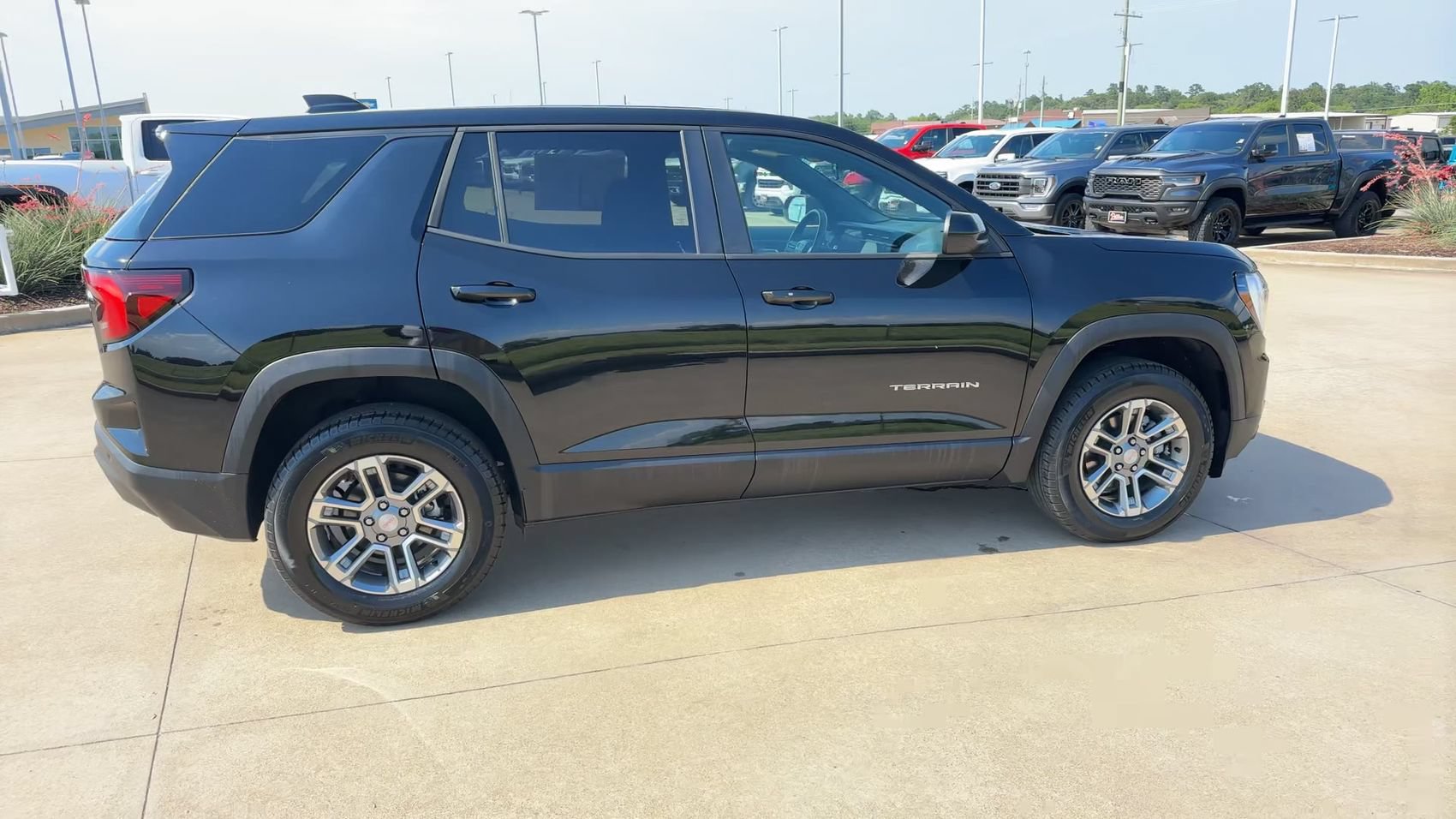 Used 2026 GMC Terrain Elevation FWD image 9