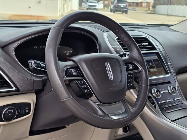 Used 2019 Lincoln Nautilus FWD image 23