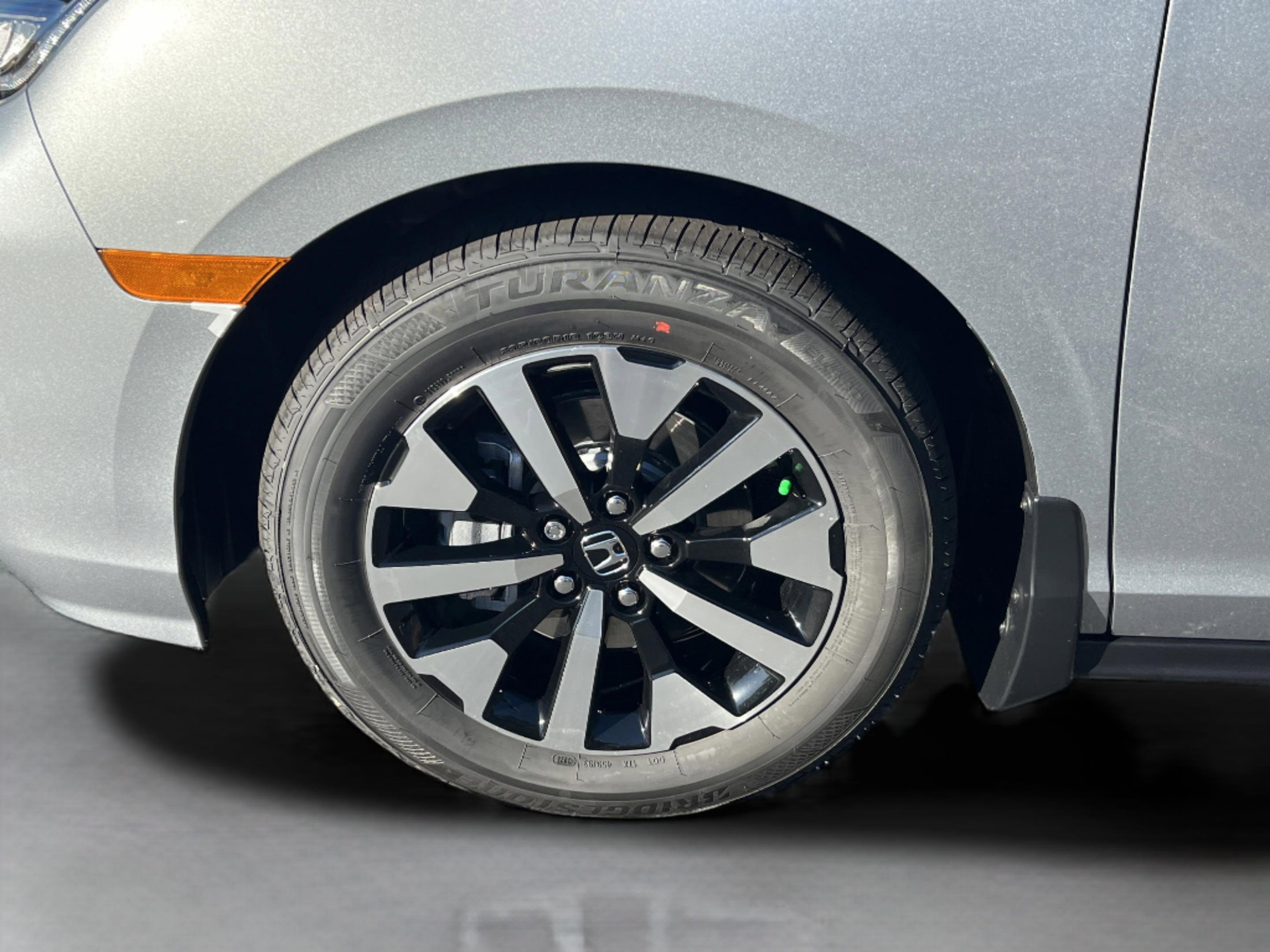 New 2026 Honda Odyssey EX-L image 12