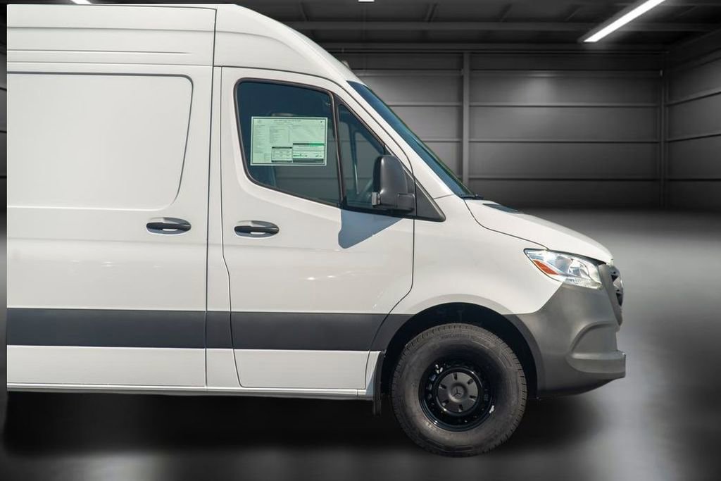 Used 2024 Mercedes-Benz Sprinter 144 Cargo image 11