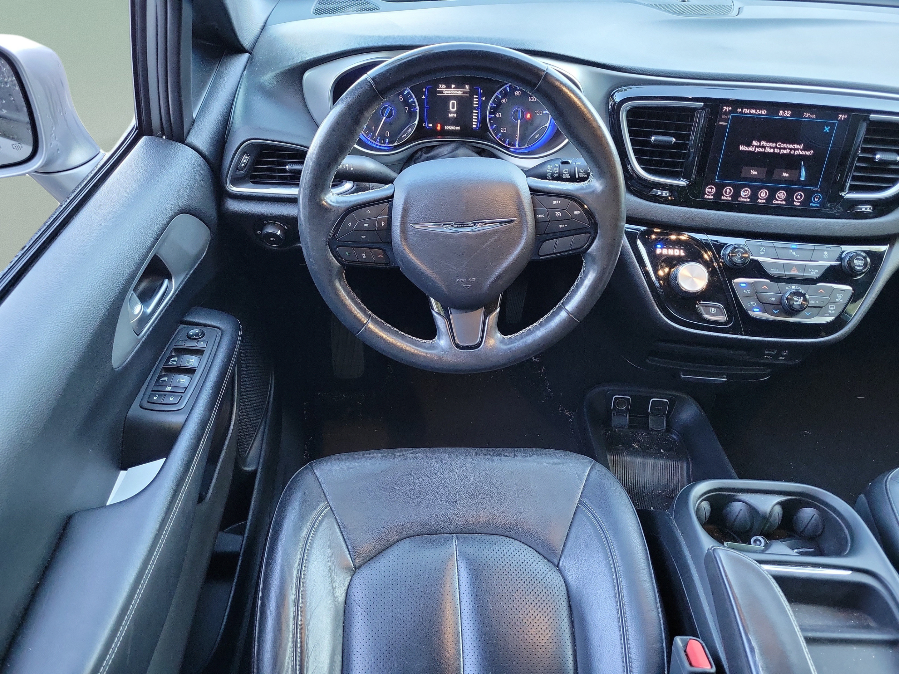 Used 2019 Chrysler Pacifica Touring-L w/ S Appearance Package FWD image 11