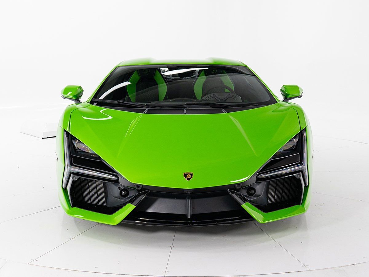 Used 2024 Lamborghini Revuelto image 8