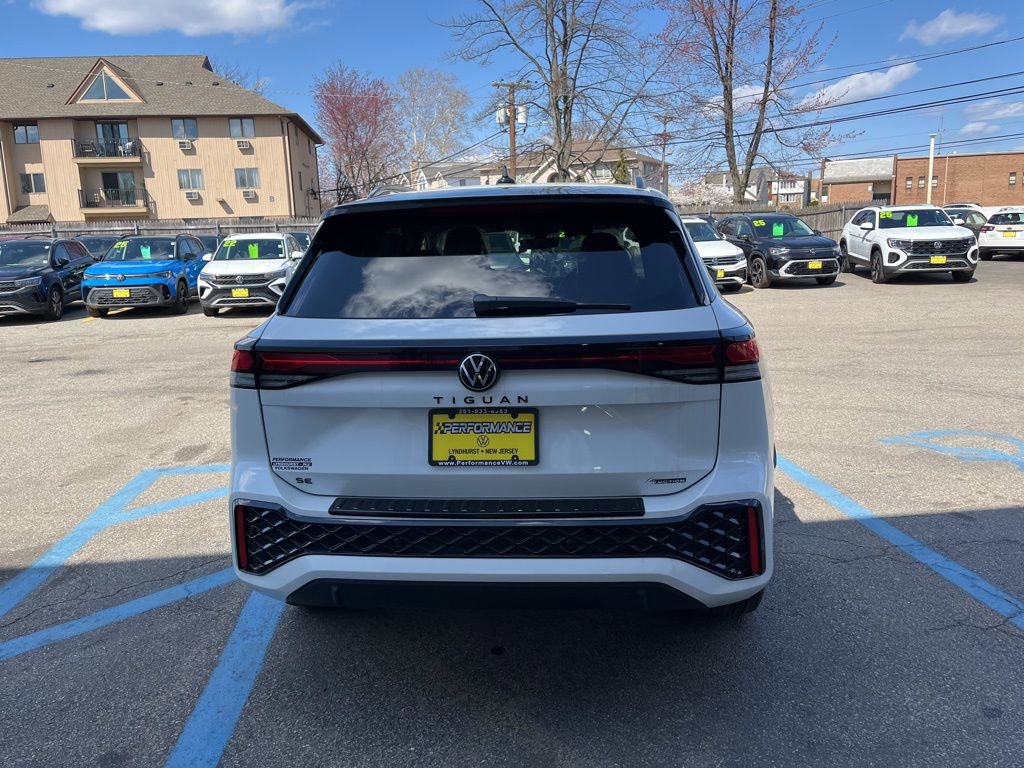 New 2026 Volkswagen Tiguan SE R-Line image 10