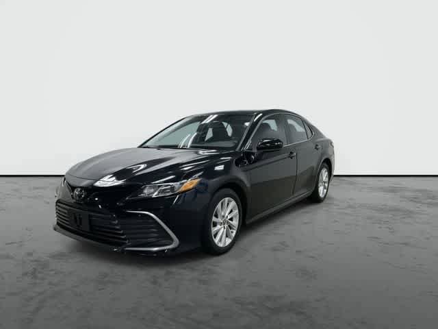 Used 2022 Toyota Camry LE FWD image 7