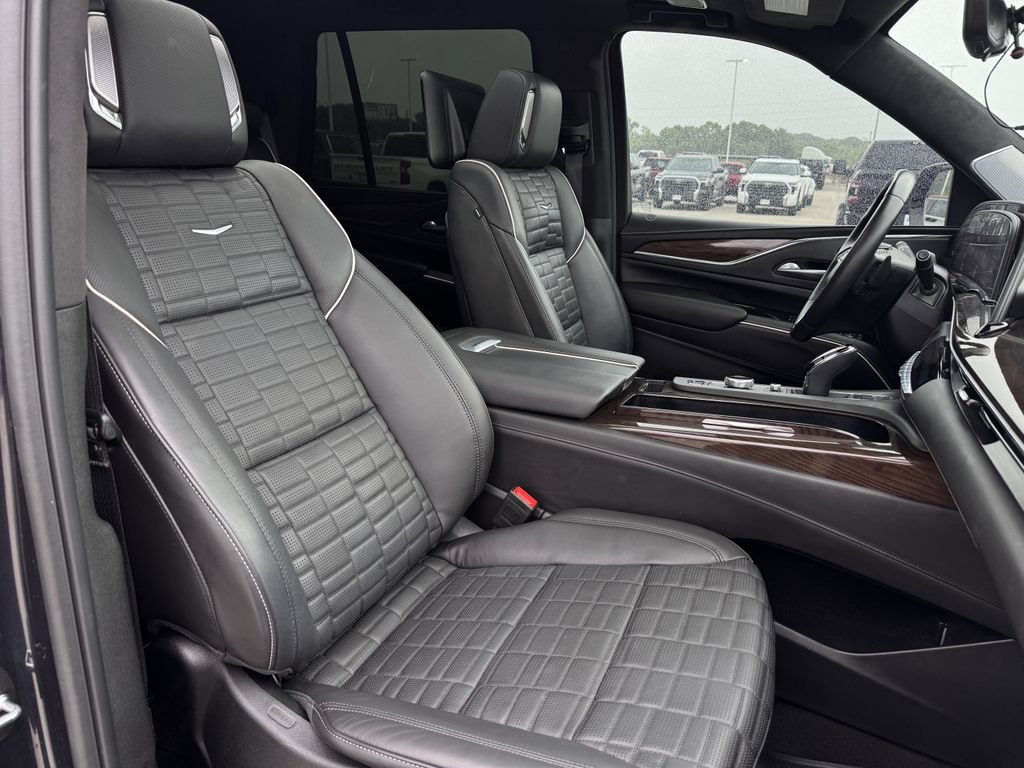 Used 2024 Cadillac Escalade Sport Platinum AWD/4WD image 25