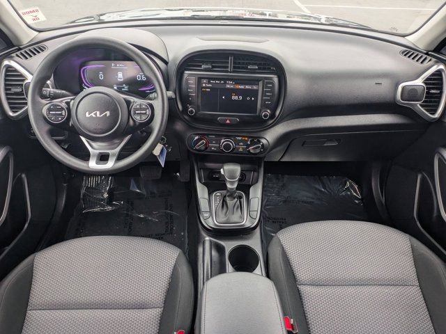 Used 2025 Kia Soul LX w/ LX Technology Package image 15
