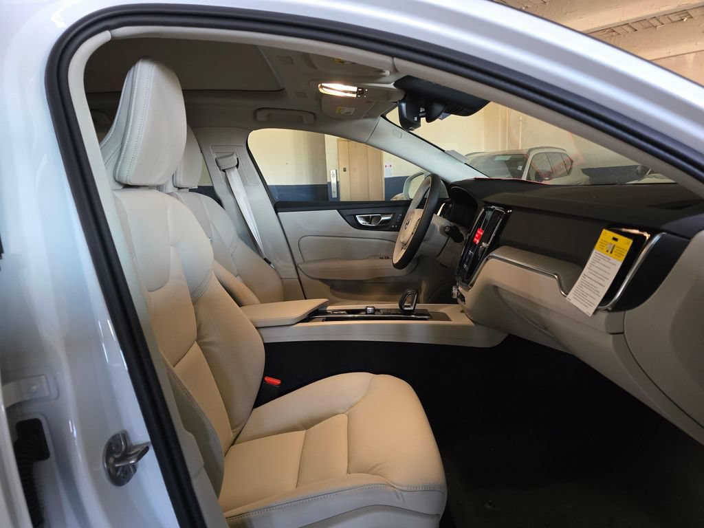 New 2026 Volvo V60 B5 Cross Country Plus AWD/4WD image 10