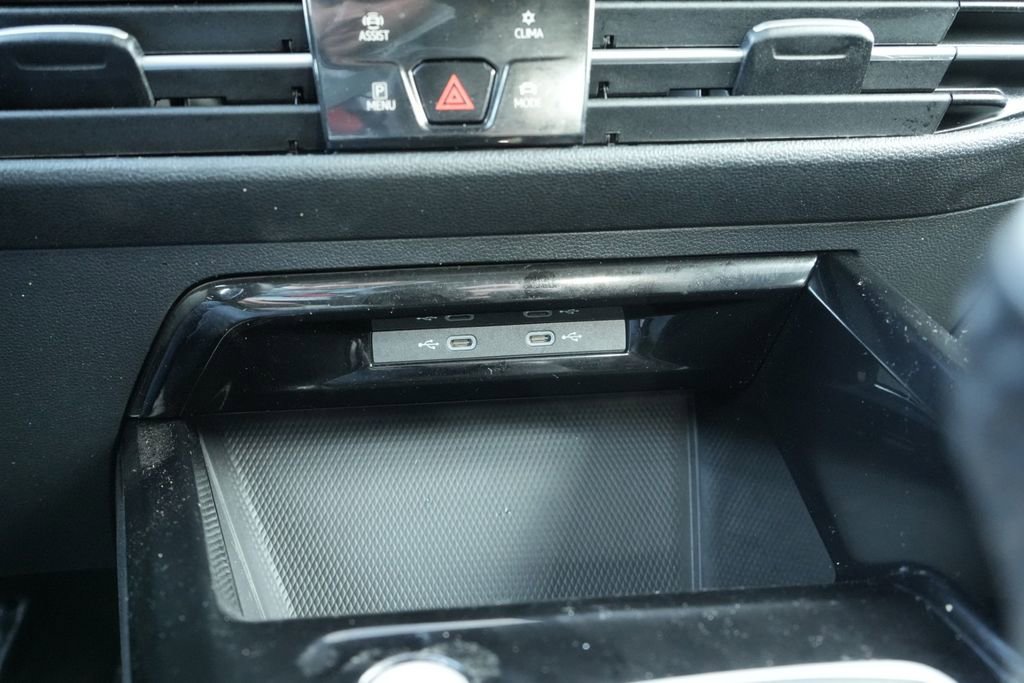 Used 2024 Volkswagen GTI SE w/ SE Leather Seats Package image 35