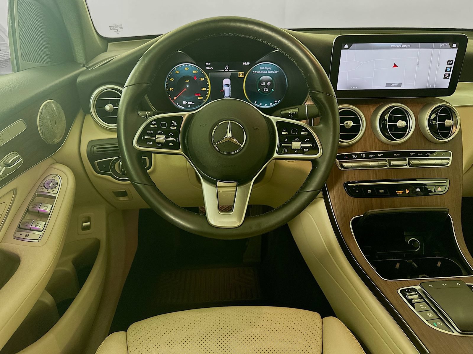 Used 2021 Mercedes-Benz GLC 300 4MATIC image 15